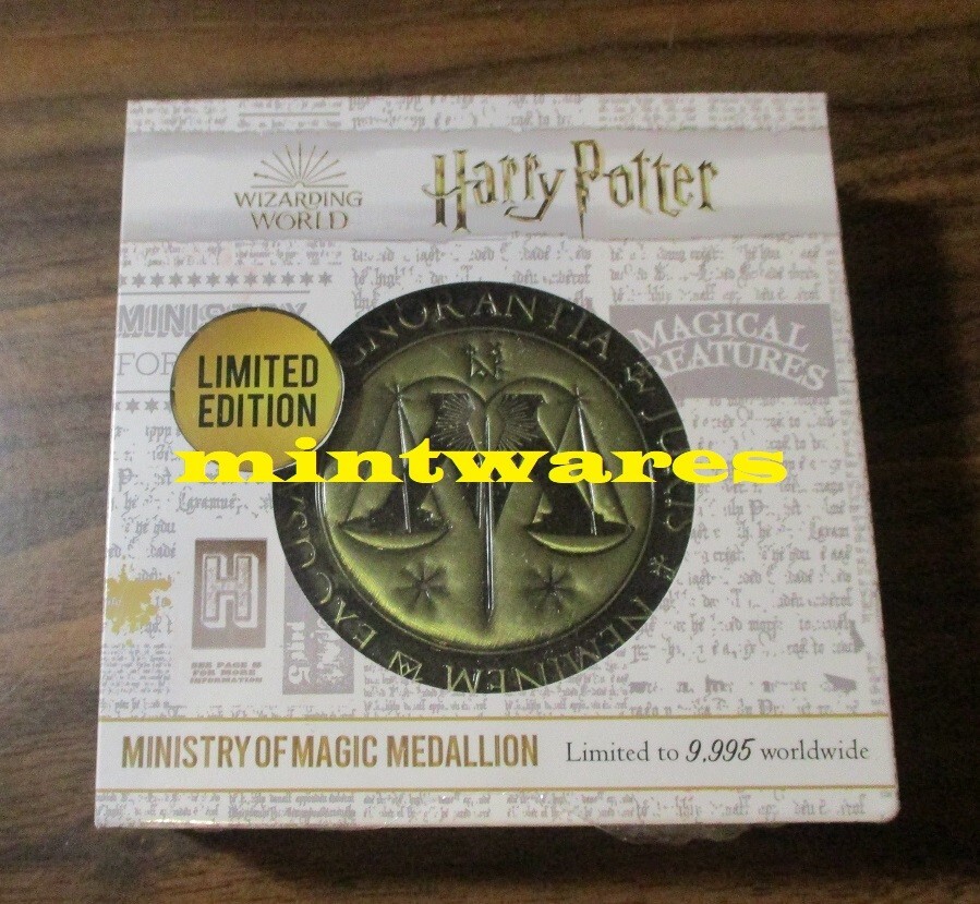 Noble Collection Harry Potter Médaillon The Noble Collection Harry Potter The Horcrux Locket - 1.8in