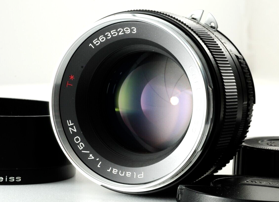 Near Mint Carl Zeiss Planar T* 50mm f1.4 ZF MF Lens For