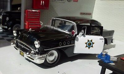 1:26 24 LGB Maisto Buick Century 1955 California Highway Police Car Scale Model