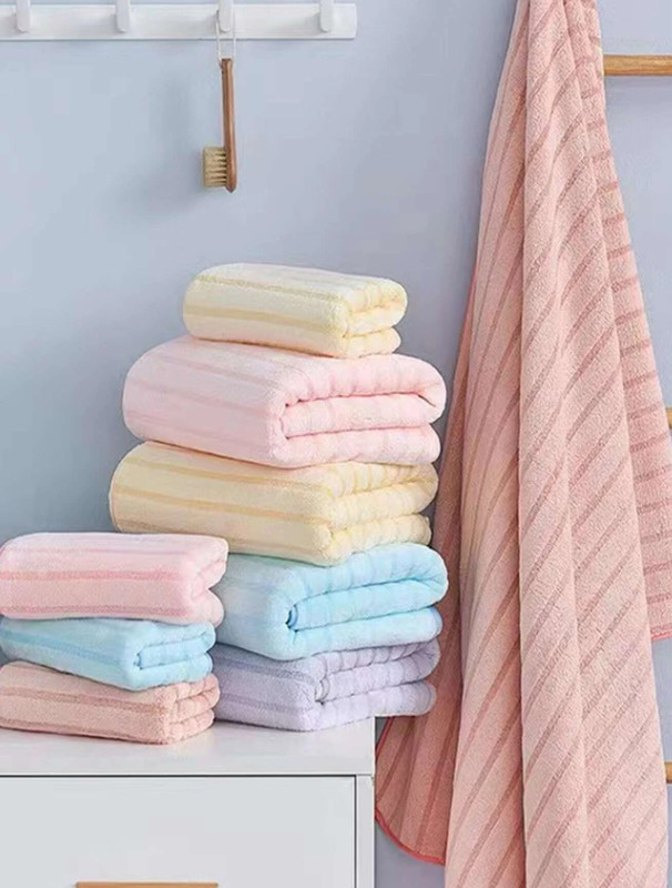 1pc Striped Pattern Random Color Bath Towel,Soft Absorbent Towel, Bath