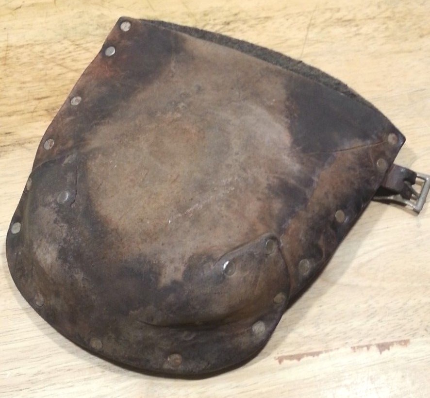 Vintage - Leather Knee Pads - Work Gear - Felt Cushioning - One Pair