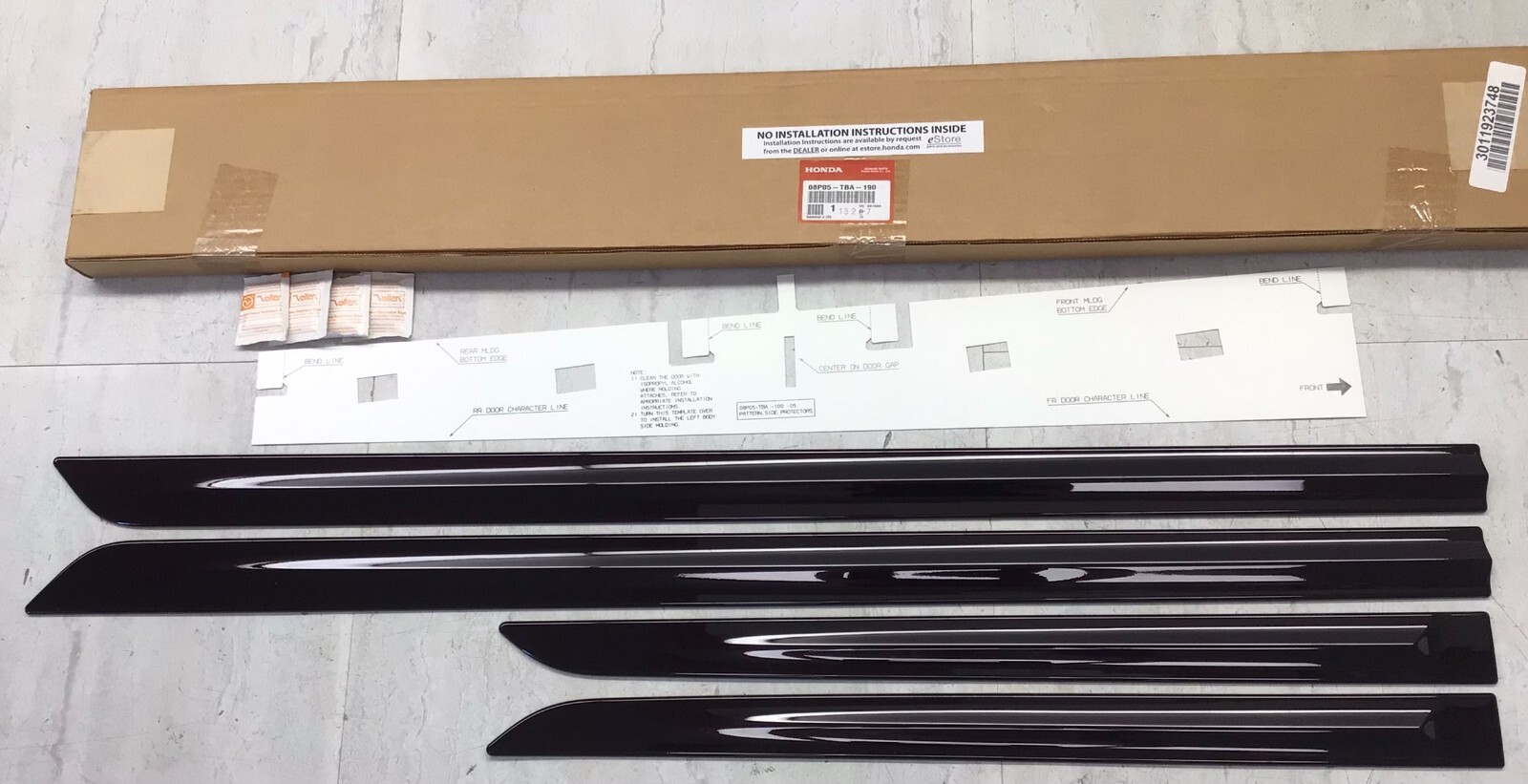 2016-2017 Honda Civic OEM Body Side Molding Burgundy Night Pearl 08P05-TBA-190