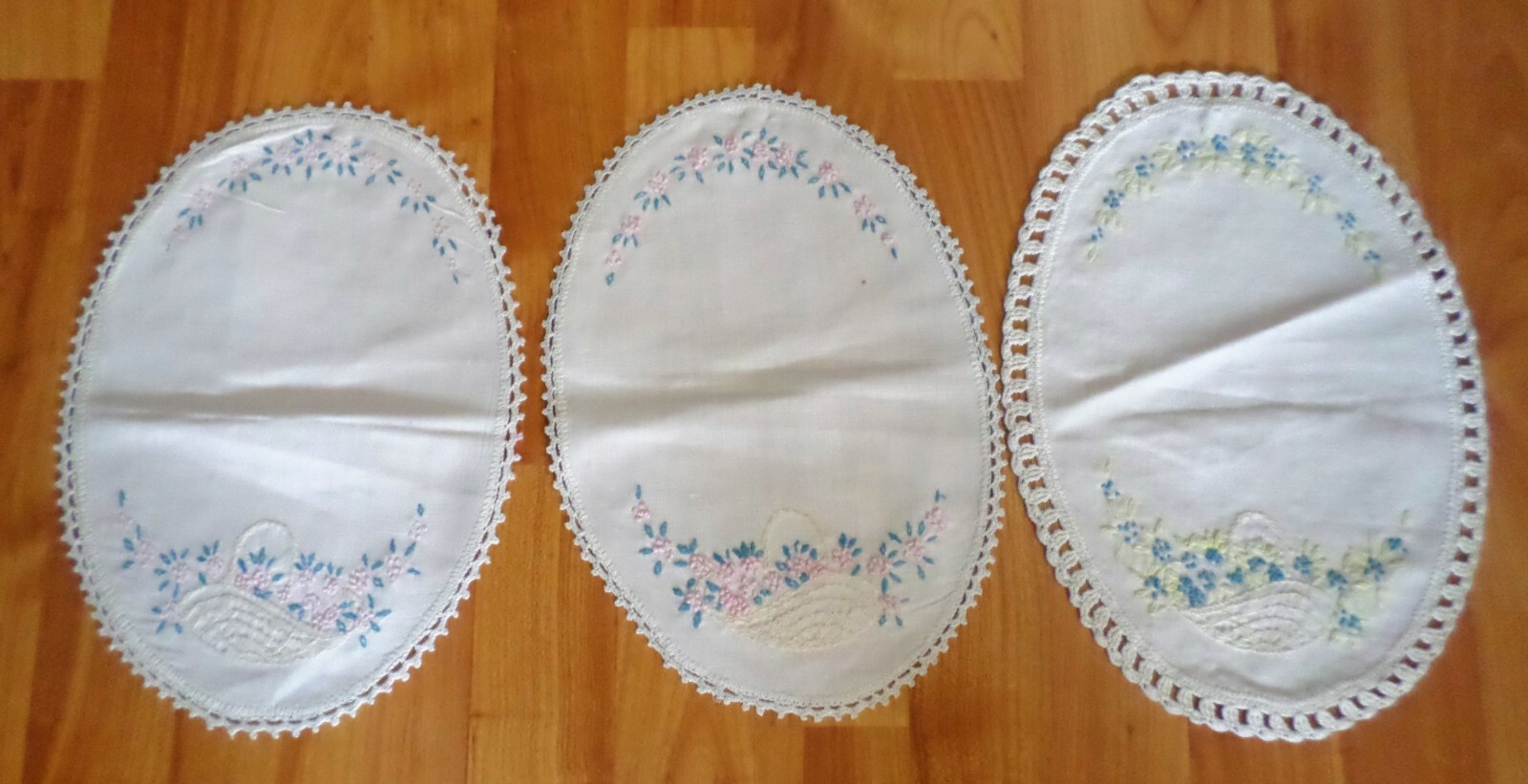 Lot Vintage Embroidered Linens Flower Basket Design Tablecloth Doily Sets 9