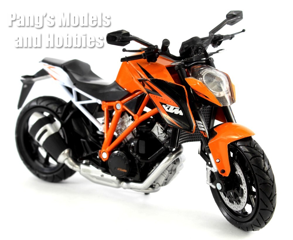 KTM レッドブルバイク 1/12 スケール Amazon.com: KTM AG 1:12 Scale Die-Cast New-Ray Red Bull KTM