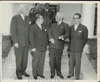 1947 Press Photo Elpidio Quirino of Philippines meets with President Truman, DC