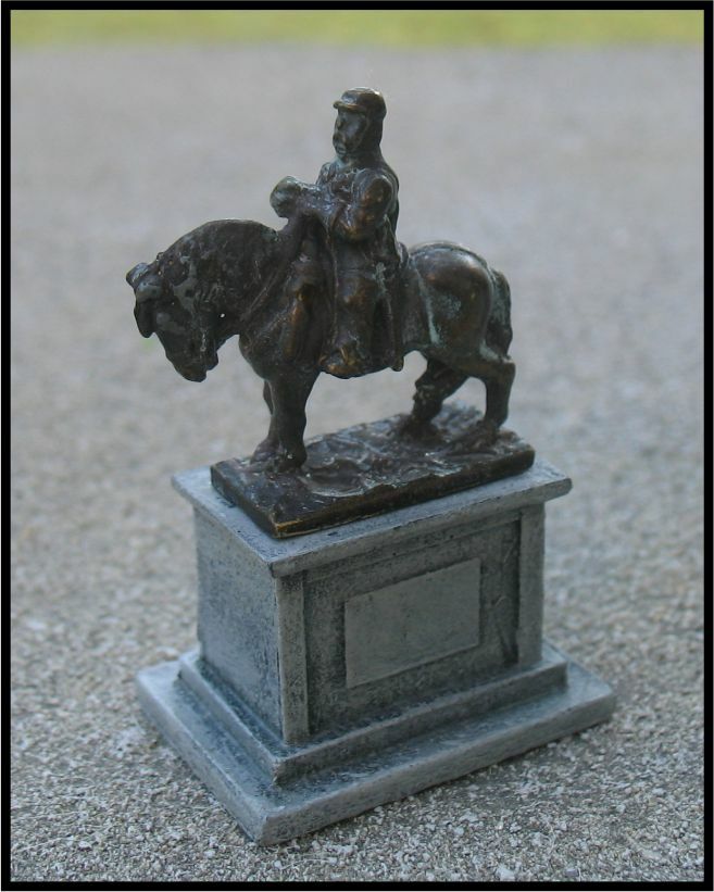 NINIVE 119H Monumento equestre al Cavaliere per stazione diorama ferroviario H0