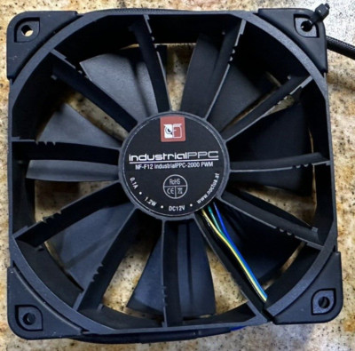 Noctua NF-F12 iPPC 2000 PWM, 4-Pin, Heavy Duty Cooling Fan with 2000RPM (120mm, 