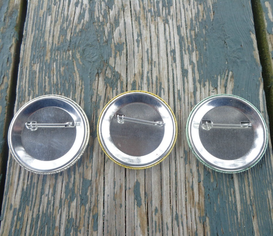 Audubon Days Migrate to Mayville Wisconsin 1996 1997 1998 Buttons Pins 2.25