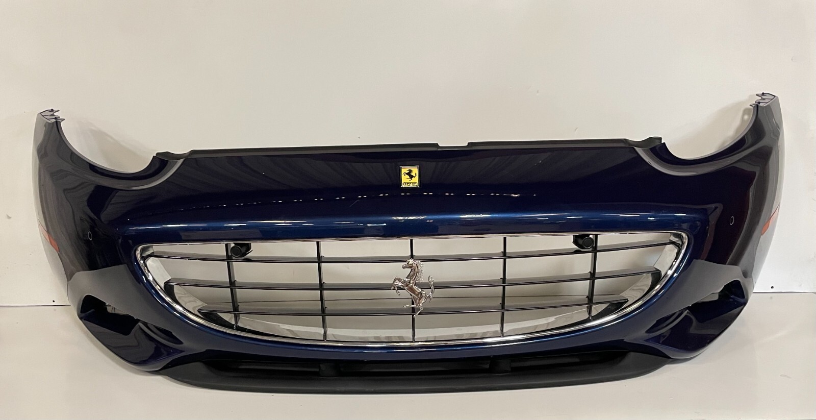 Ferrari California Front Bumper Complete 069973200 069879300 Ferrari California Front Bumper Complete 069973200 069879300