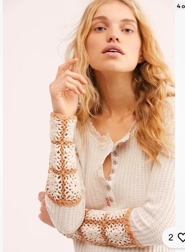 Термо-топ Henley с вафлями и омелой от FREE PEOPLE, вязаный крючком на манжете XS