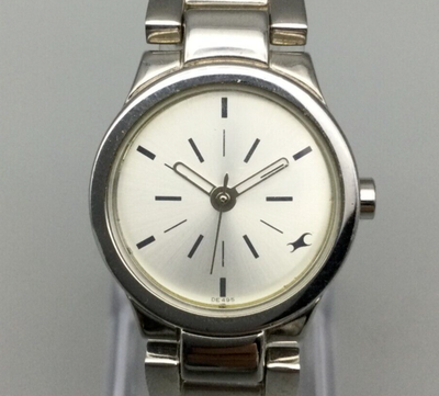 Latest fastrack outlet watches for girls