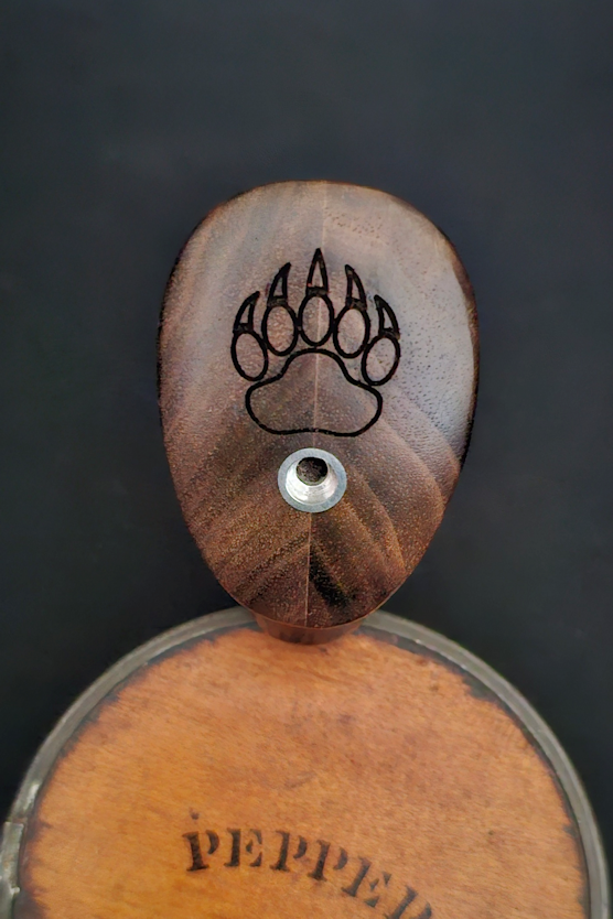 Colt Grizzly/Kodiak I-Frame Basketweave/BD Stipple Inset & Paw! Opt Medallions