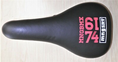 MONGOOSE BLACK/RED/WHITE BIKE SADDLE/SEAT 173