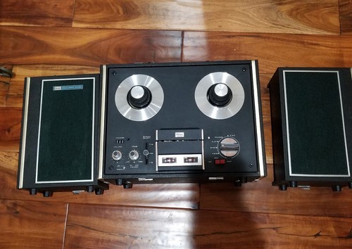 SEARS SOLID STATE STEREO with speakers  564.34401700