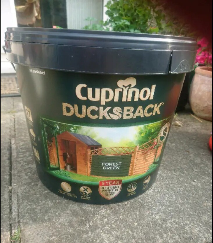 Cuprinol Ducksback fence and shed treatment paint forest green in