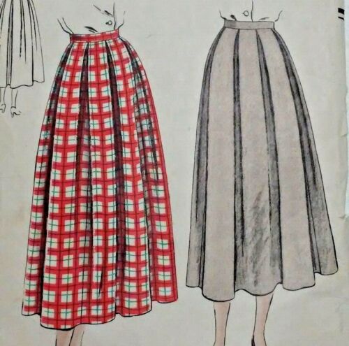 Junior Vogue 3215 Pleated Skirt Size 11 Vintage Pattern Pre Cut Unprinted 