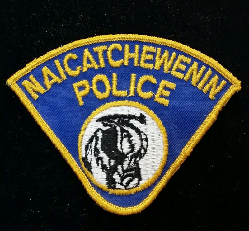 VINTAGE NAICATCHEWENIN, CANADA POLICE SHOULDER PATCH
