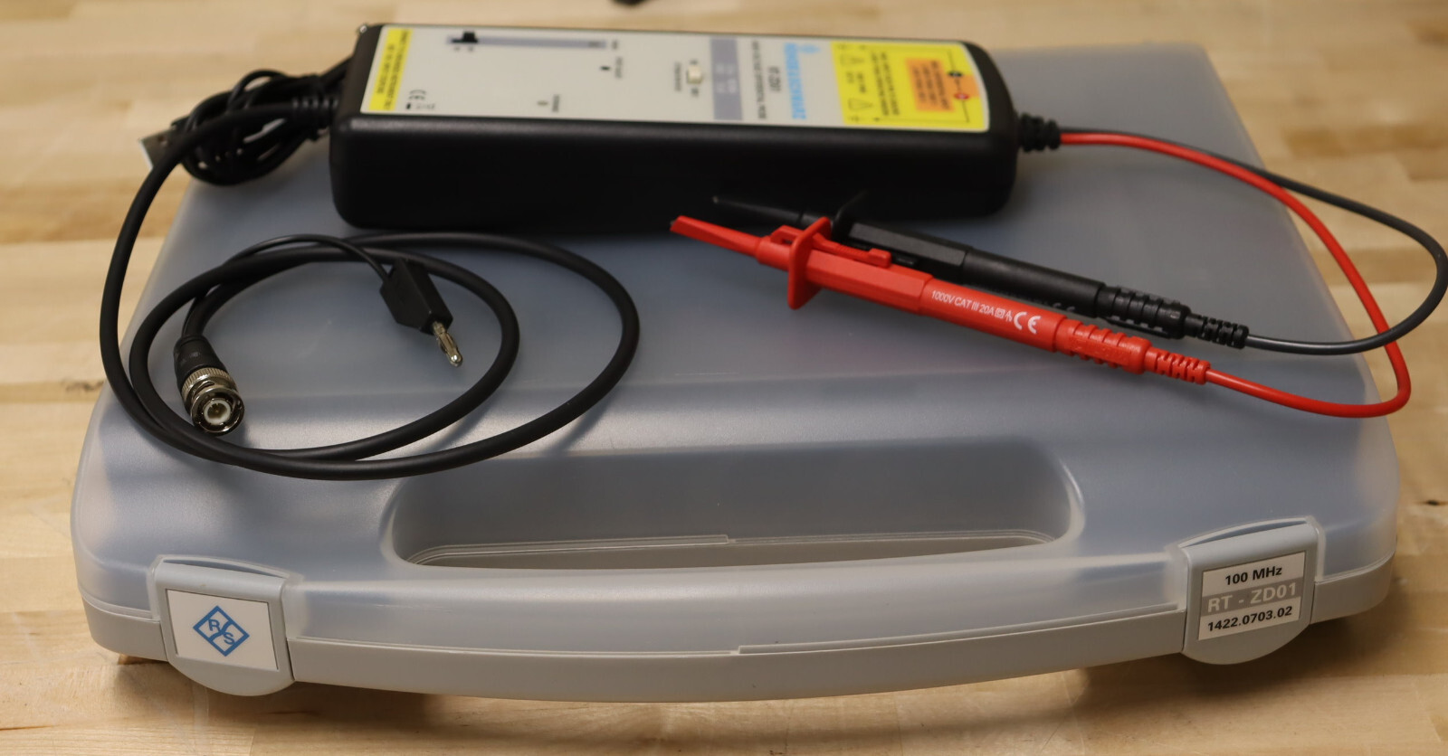 Rohde Schwarz RT-ZD01 100MHz High Voltage Differential Probe Rohde Schwarz RT-ZD01 100MHz High Voltage Differential Probe
