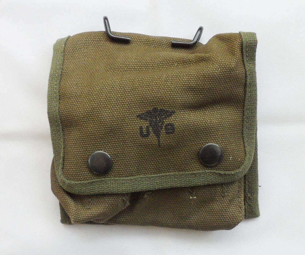 米軍　未使用品　USMC FIRST AID KIT 1FAK 送料無料 米軍 未使用品 USMC FIRST AID KIT 1FAK 送料無料