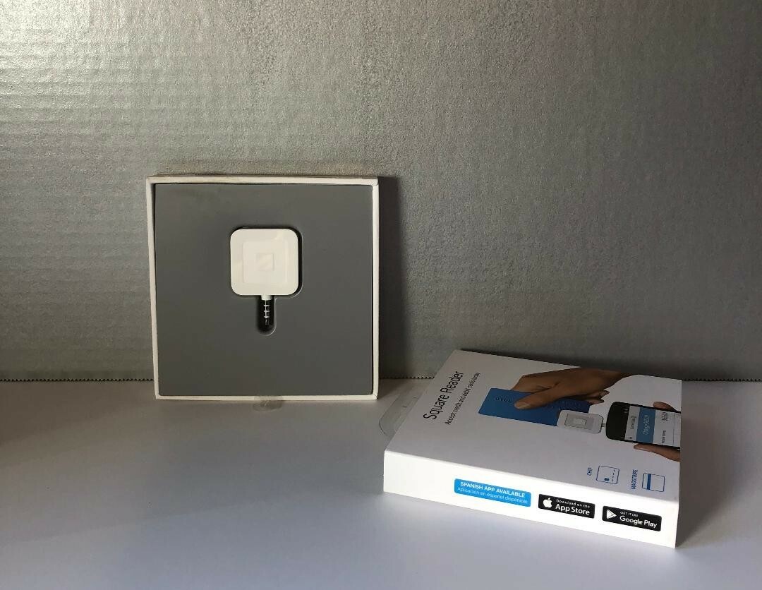 New Square Payment Processor Magstripe and Chip Readeer