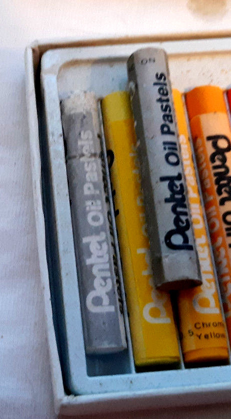 PENTEL Oil Pastels Box of 25 