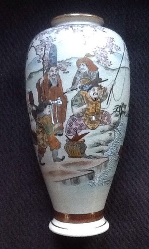 Vtg Japanese Satsuma Vase Signed unknown 10