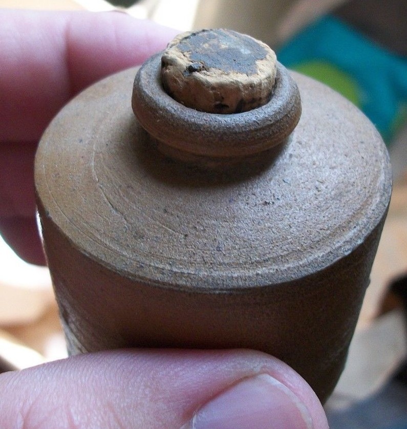 1860s ERA BROWN STONEWARE CIVIL WAR PERIOD INKWELL ORIGINAL CORK FREE SHIPPING