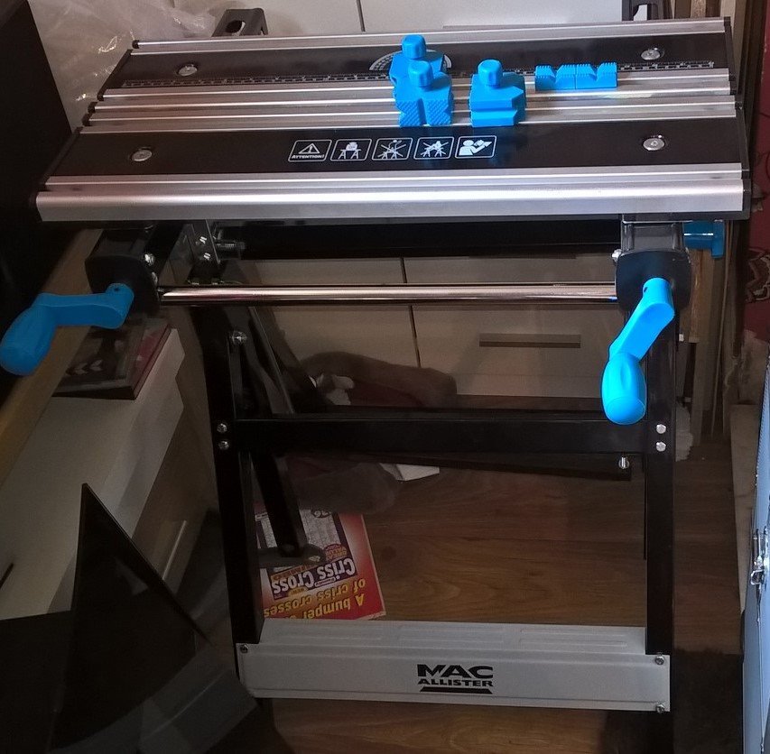 MAC ALLISTER FOLDABLE VICE JAW CLAMP WORK BENCH in Stalybridge