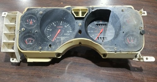6cusページ 1984 Ford Mustang Instrument Speedometer Cluster OEM E4ZF