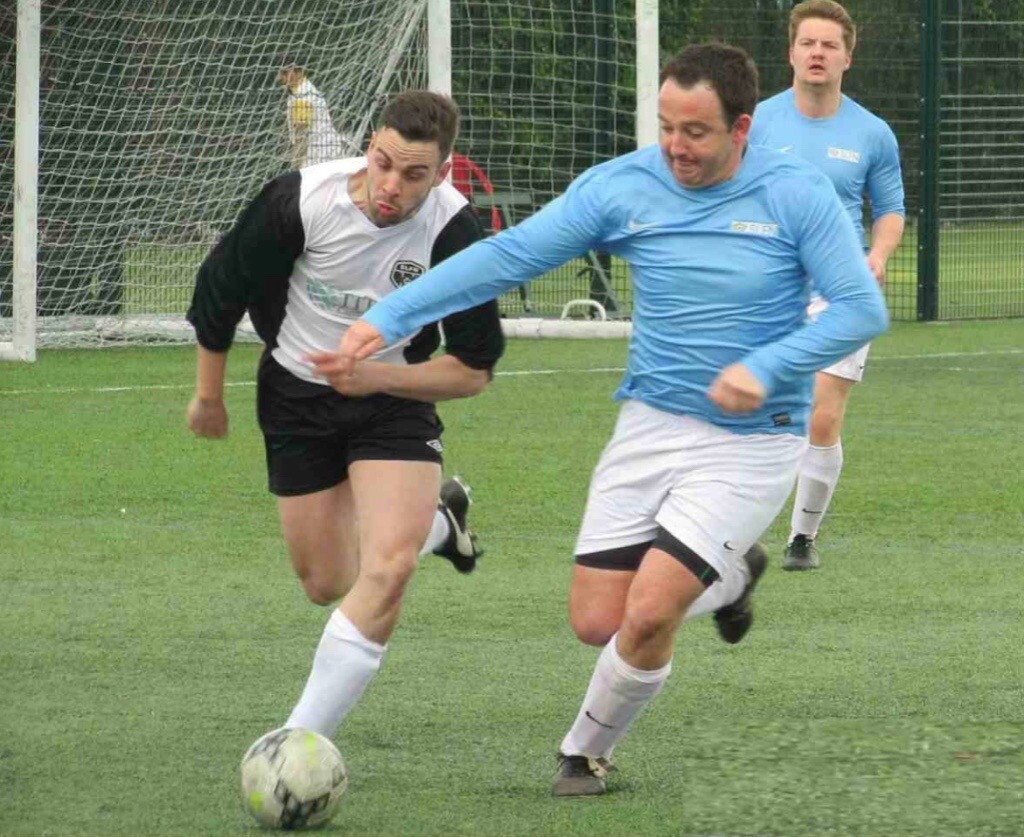 11 ASIDE FOOTBALL TEAM NEEDS A FOOTBALL COACH, Coach football in london