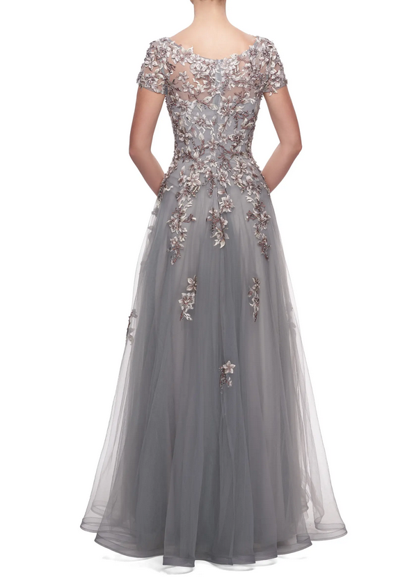 Pre-owned La Femme $639  Embroidered & Beaded Ballgown Size 4 In Gray