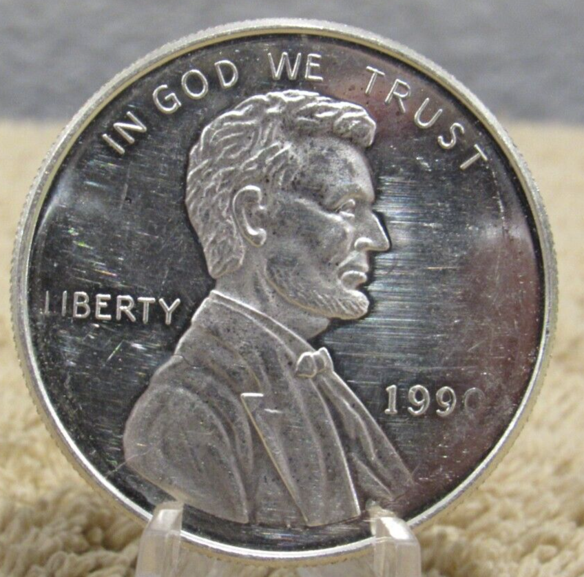 1990 Lincoln Cent Penny Design 1 Troy Oz. .999 Silver Round