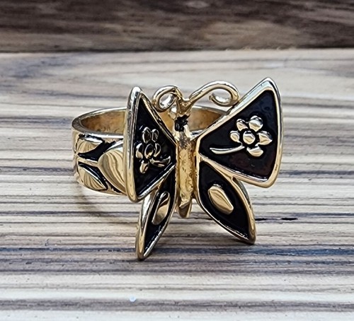 Retired butterfly ring james avery deals