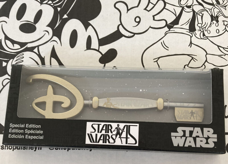 Disney Store Star Wars Anniversary Key 2022, A New Hope. Ready to post.