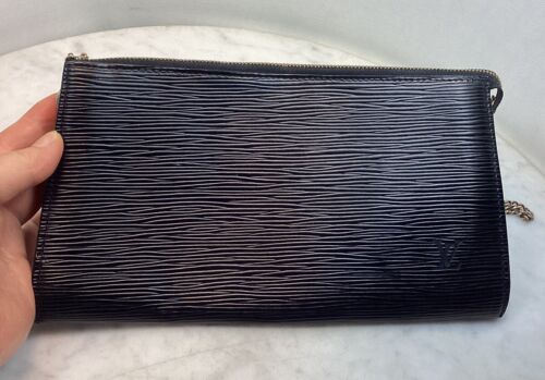 Vintage LOUIS VUITTON Black EPI Leather Pochette Accessories Vintage LOUIS VUITTON Black EPI Leather Pochette Accessories