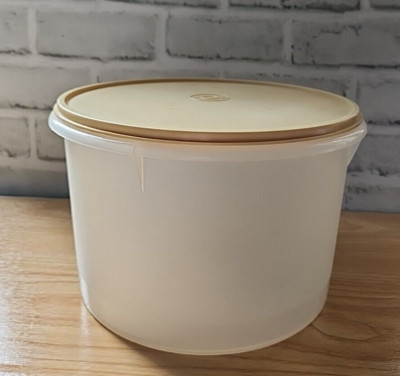 Vintage Tupperware Round Container w/ Yellow Lid 230-8