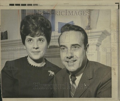 1972 Press Photo Robert Joseph Bob Dole Politician - DFPC34185