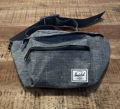 Herschel Supply Co. Seventeen Hip Pack Belt Bag *Read