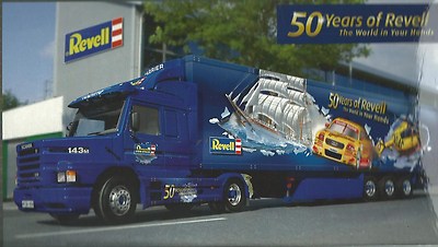 KIT REVELL 1:24 CAMION SHOWTRUCK E TRAILER 50 YEARS 07524