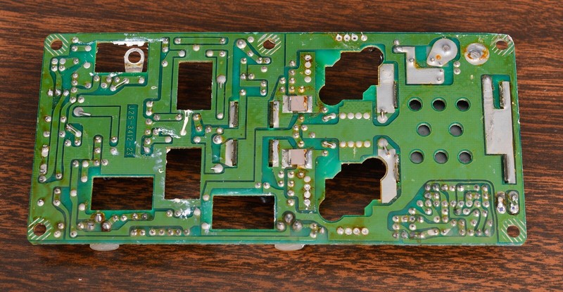 KENWOOD TS-870S PARTS: BROADBAND RF TRANSFORMERS MOUNTED ON