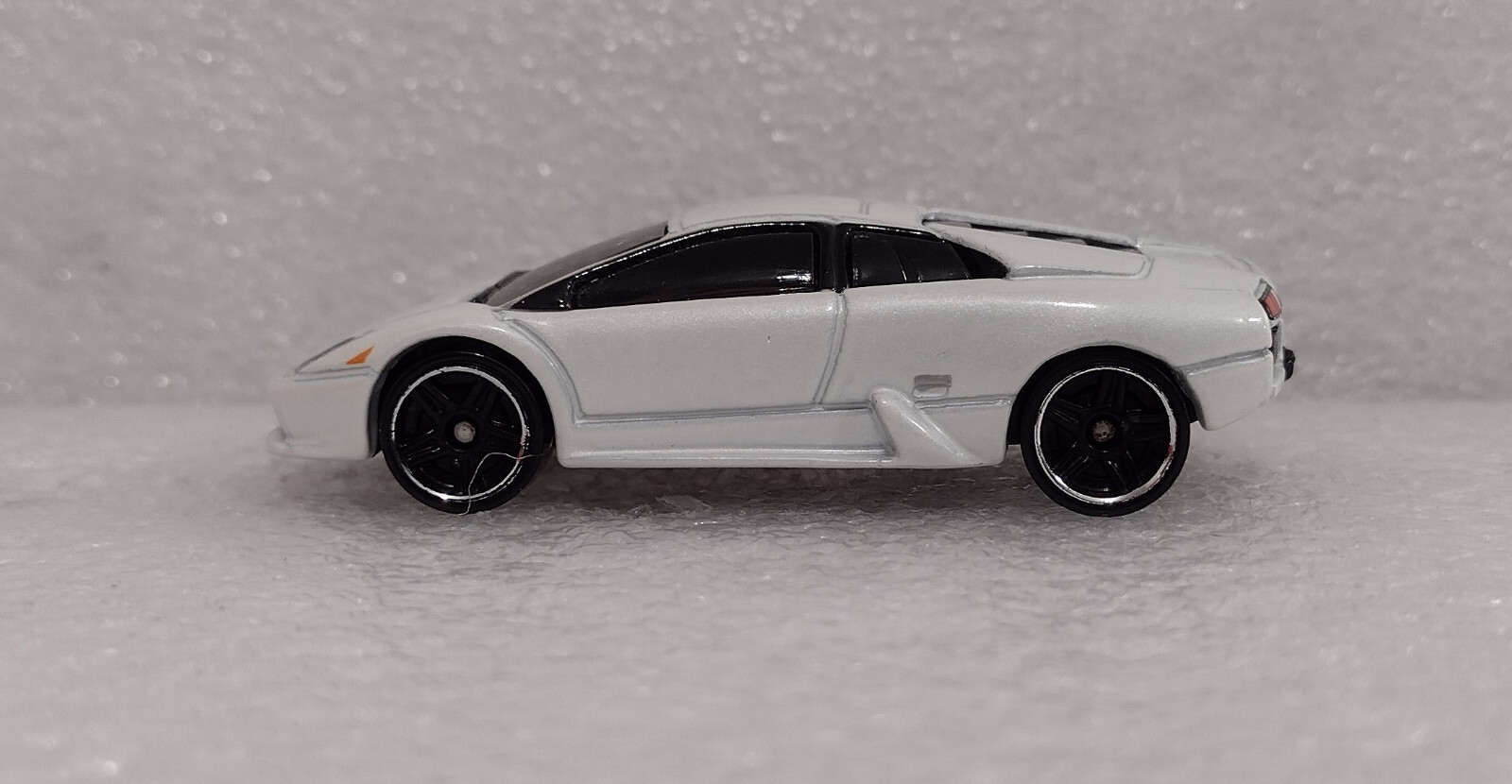 激レア 1/64 ホットウィール ランボルギーニ ムルシエラゴ SV ホワイト 激レア 1/64 ホットウィール ランボルギーニ ムルシエラゴ SV