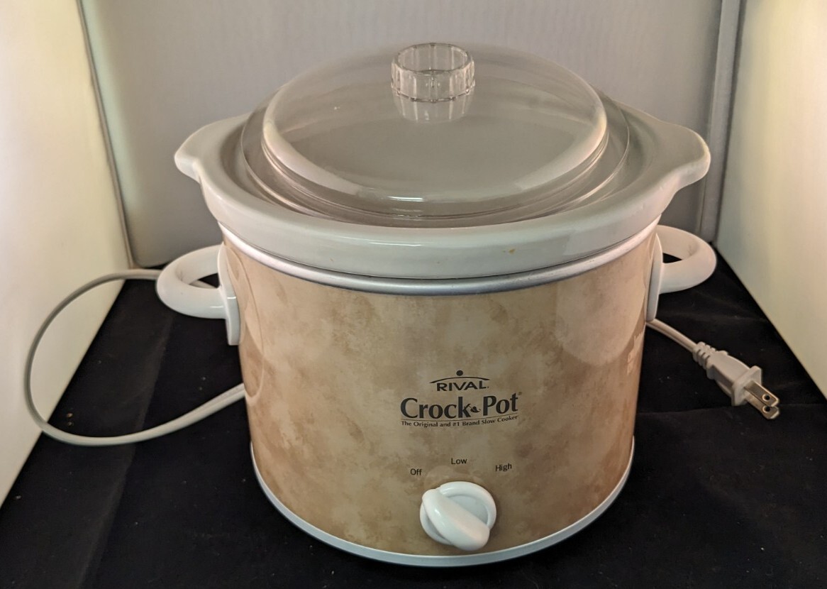 Rival 2 Quart Slow Cooker Crock Pot SCR200