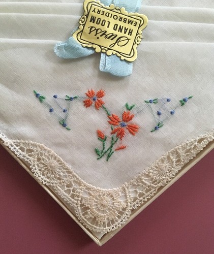 LADIES HANDKERCHIEFS SWISS HAND LOOM EMBROIDERY *VINTAGE 2 NEW IN BOX *LACE TRIM