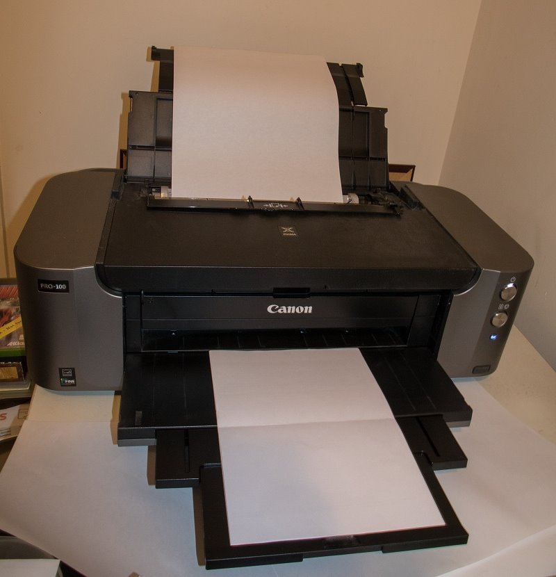 Canon PRO100 A3 A4 and CD/DVD printer with extra's in Redhill