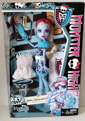 Monster High Abbey Bominable Art Class Doll with Accessories 2013