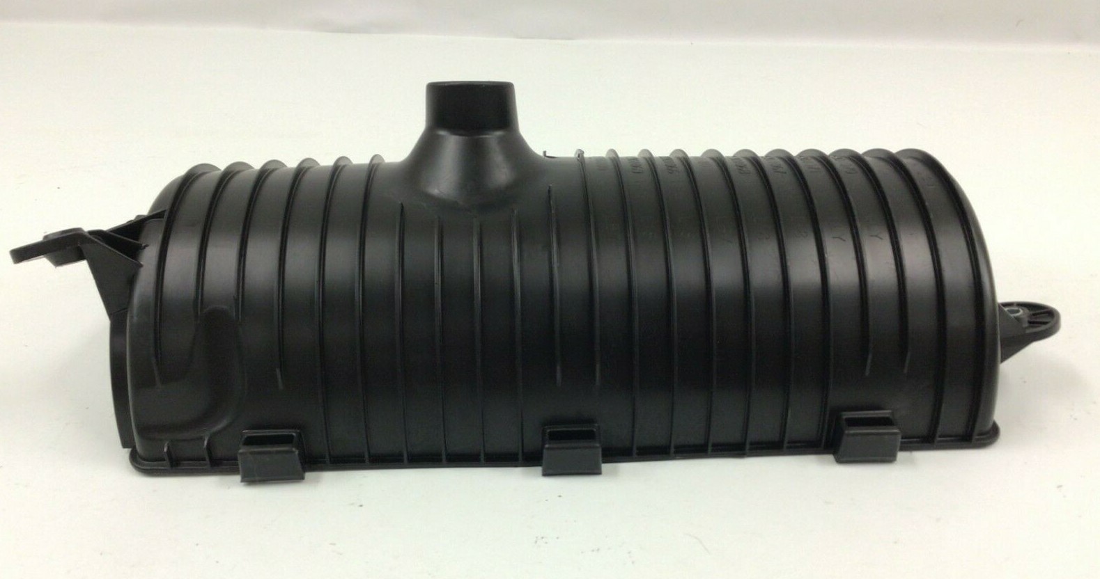 2003-2009 Chevrolet Kodiak GMC Topkick lower air box cleaner