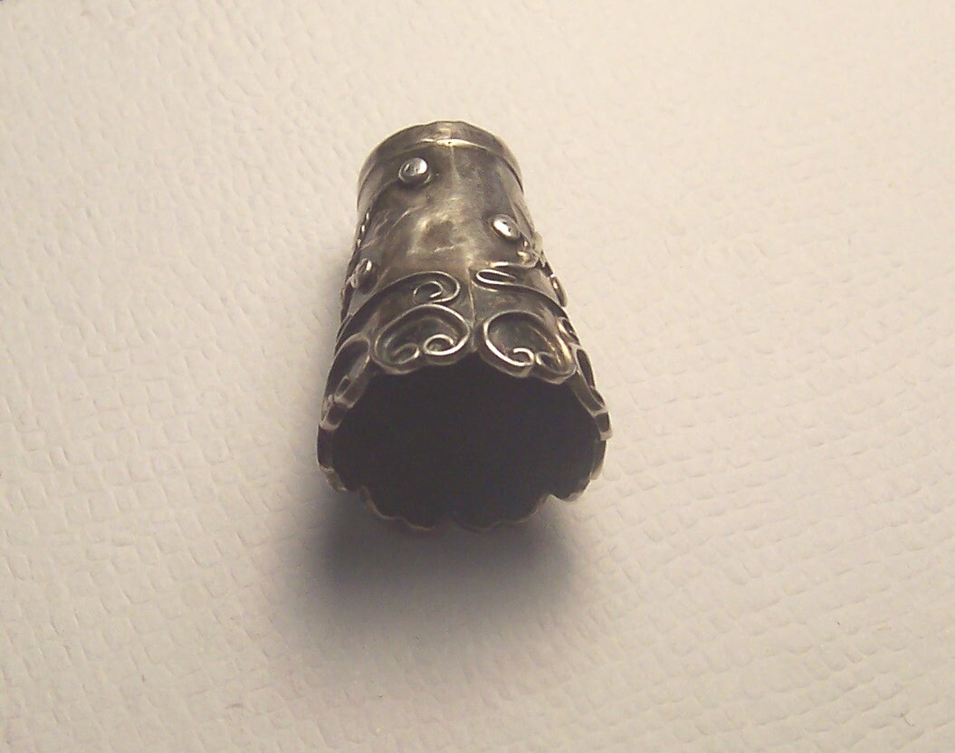 Vintage Sterling Silver .925 Icuala LMC Mexico Flower Leaves Thimble .106 Oz.
