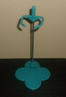 READ:  TEAL Blythe Doll Stand for 30 cm - {12 inch} Doll