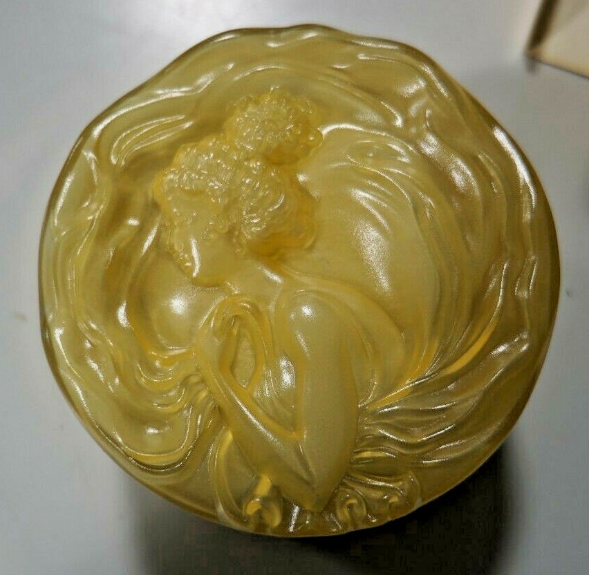 Vintage Ciara by Charles Revson Velvet Dusting Powder 6 oz