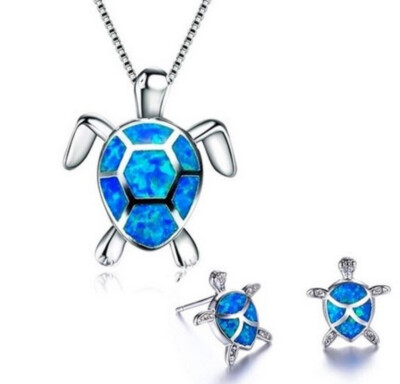Blue sea turtle pendant and earrings set